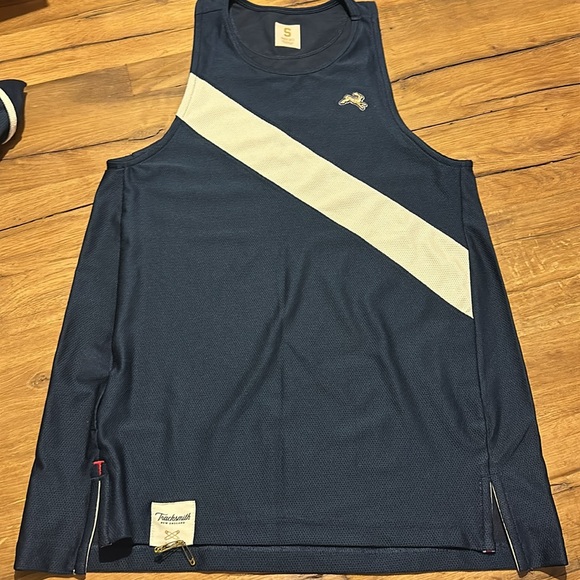 Tracksmith Van Cortlandt Kit - Picture 2 of 9